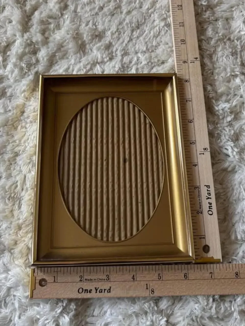 Vintage scoop mat picture frame